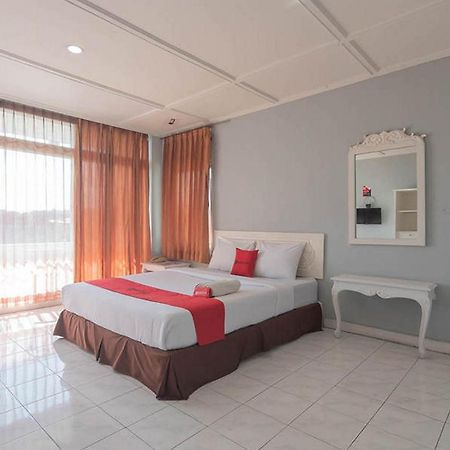 Reddoorz At Jalan Raya Lembang Hotel Padasul Екстериор снимка