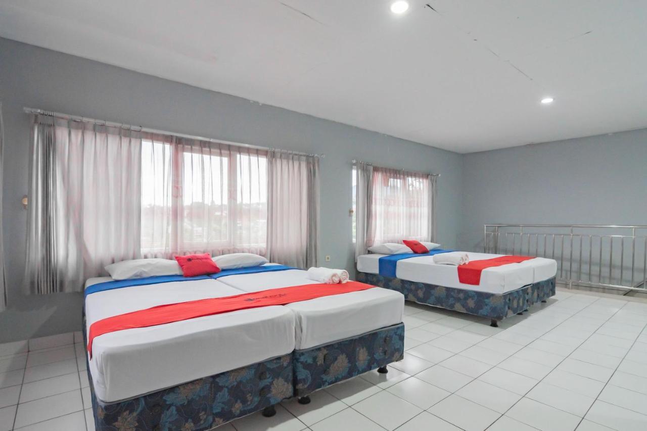 Reddoorz At Jalan Raya Lembang Hotel Padasul Екстериор снимка