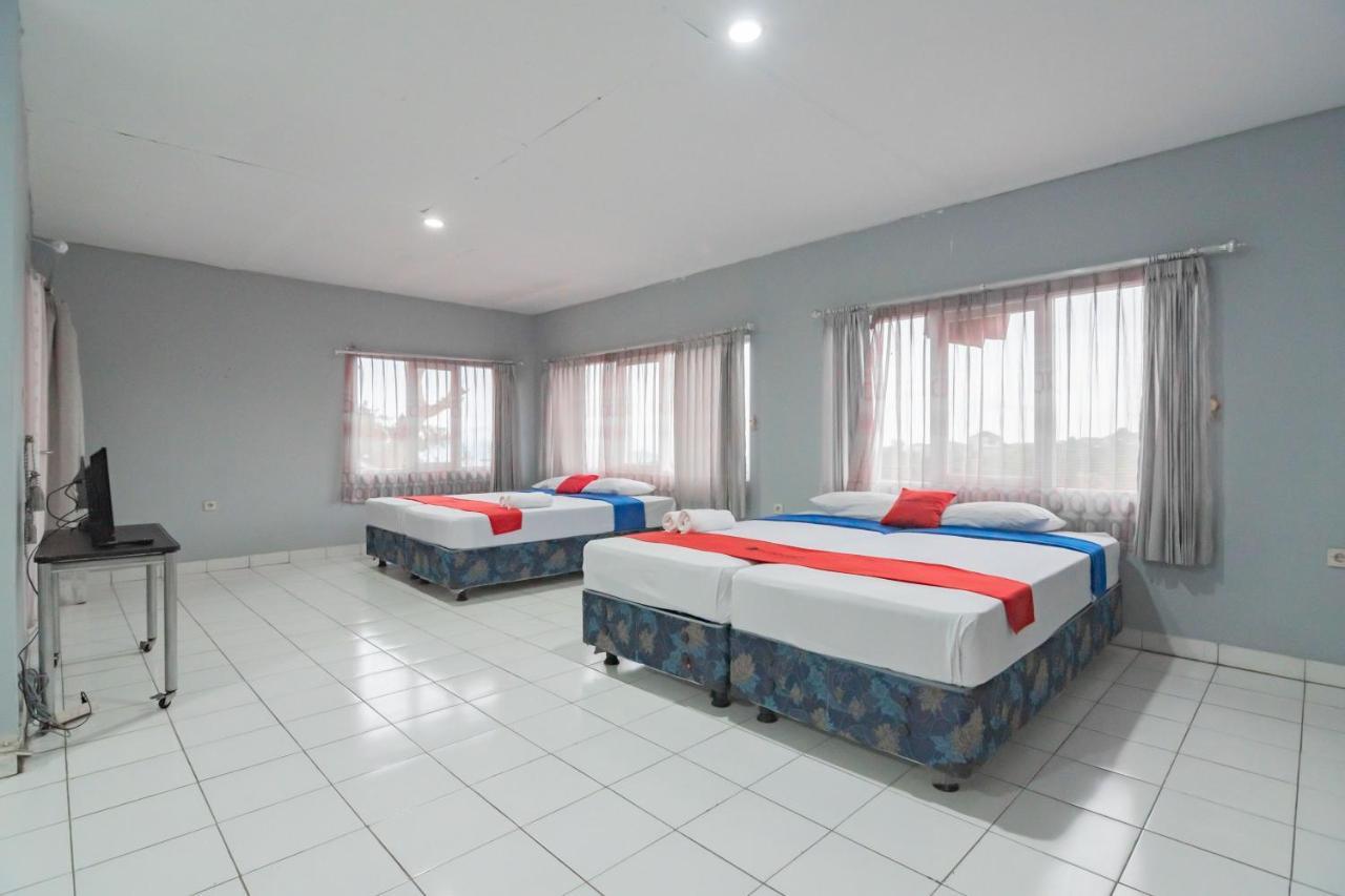 Reddoorz At Jalan Raya Lembang Hotel Padasul Екстериор снимка