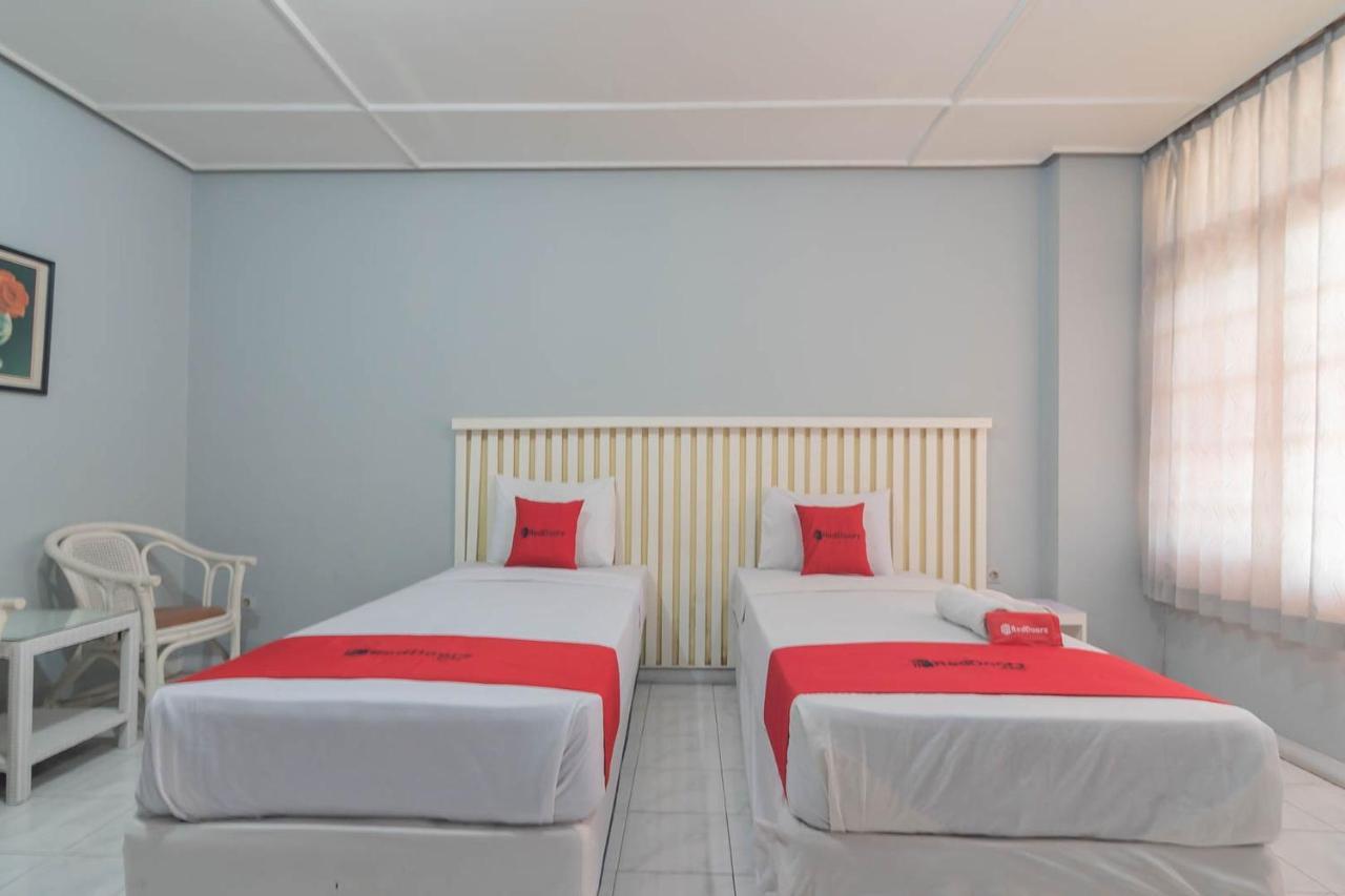 Reddoorz At Jalan Raya Lembang Hotel Padasul Екстериор снимка